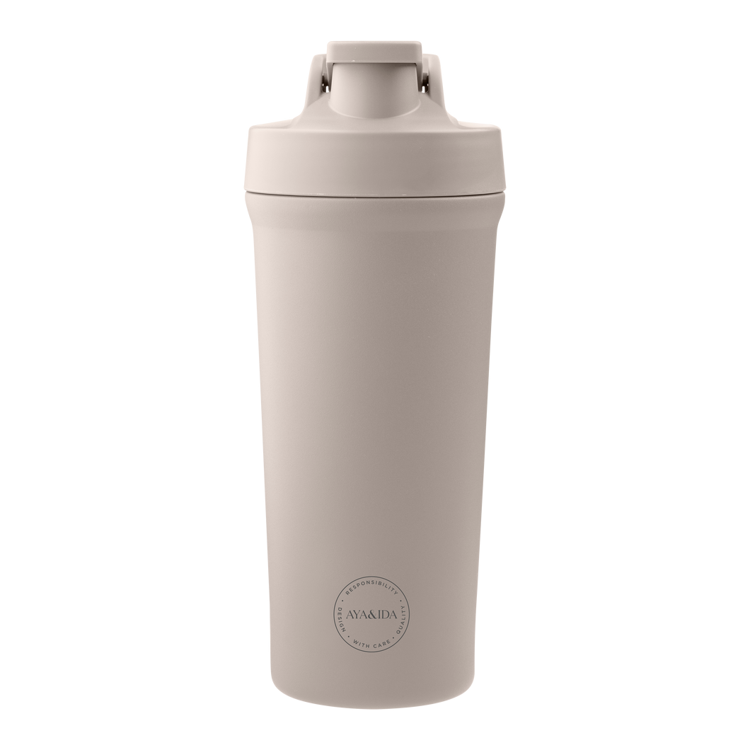 AYA&IDA - Shaker Bottle - Cream Beige - 750ML (Den lille bold, til at mixe proteinpulveret med, medfølger)