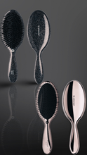 Indlæs billede til gallerivisning HH Simonsen -  Wonder Brush + Gloss brush - Farve: GUN METAL &amp; GUN METAL GLITTER - 2 pk. (Virði kr. 369,90)
