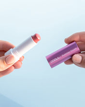 Indlæs billede til gallerivisning COOLA Mineral Liplux® Organic Tinted Lip Balm Sunscreen SPF 30 - Summer Crush
