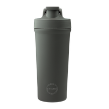 Indlæs billede til gallerivisning AYA&amp;IDA - Shaker Bottle - Tropical Green - 750ML (Den lille bold, til at mixe proteinpulveret med, medfølger)
